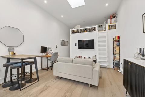 1 bedroom apartment for sale, Longmans Mews, London SW20