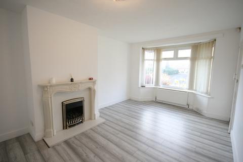 3 bedroom semi-detached house to rent, St. Marys Road, Manchester M40