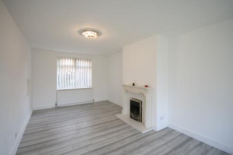 3 bedroom semi-detached house to rent, St. Marys Road, Manchester M40