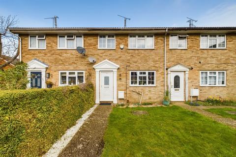 3 bedroom terraced house to rent, Millins Close, Owlsmoor, Sandhurst, Berkshire, GU47