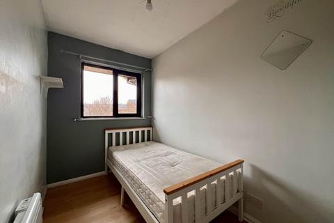 undefined, Waterside Close, Barking, IG11