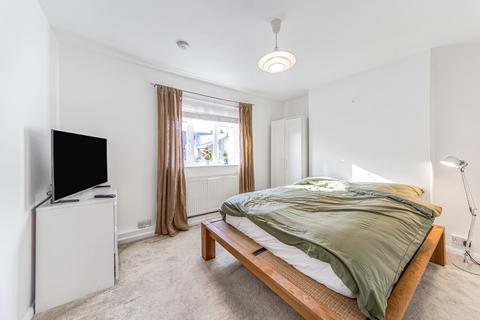 4 bedroom flat for sale, Jebb Avenue, London, SW2