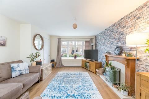 undefined, Throstle Nest Close, Otley LS21