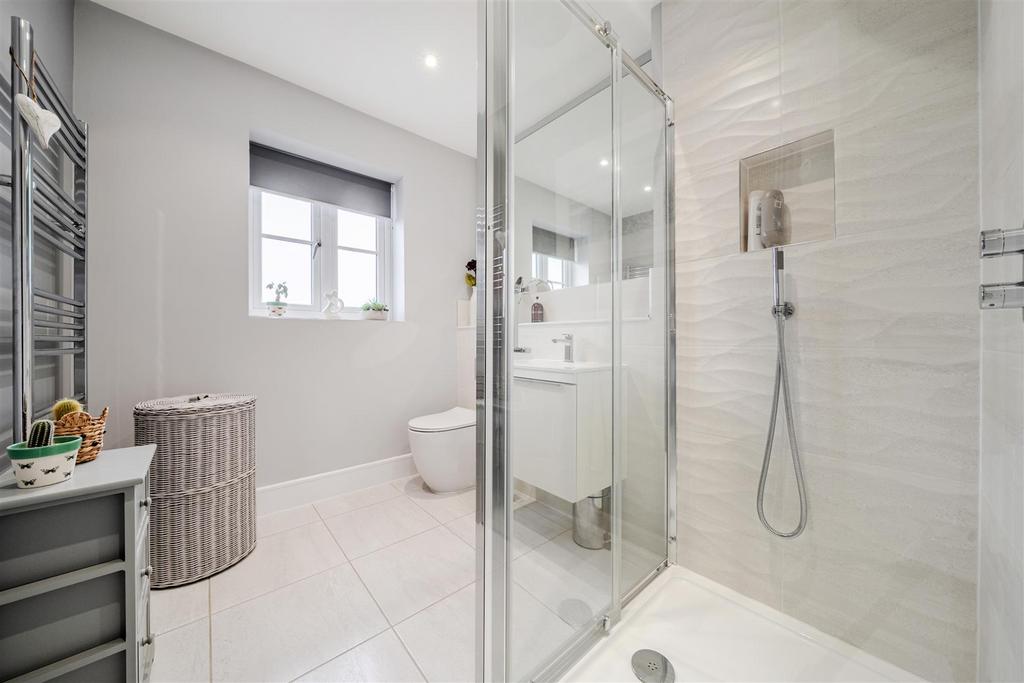 En Suite Shower Room