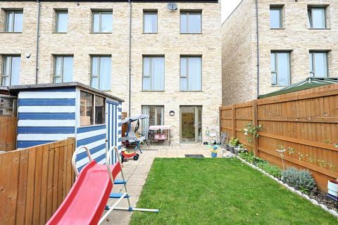 4 bedroom townhouse for sale, Lacey Drive, Edgware HA8