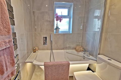 undefined, York Close, Barton-Le-Clay, MK45 4QB