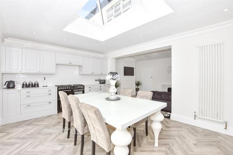 4 bedroom semi-detached house for sale, London Road, Maidstone, Kent