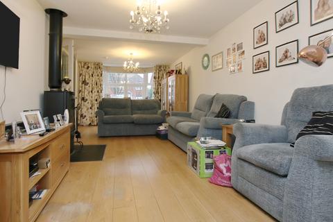 3 bedroom detached house for sale, Farrs avenue, Andover, SP10