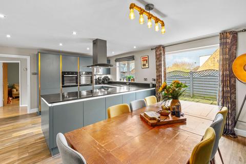 undefined, London Road, Aylesbury HP22