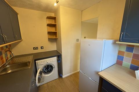 undefined, Tamarin Gardens, CB1 9GJ