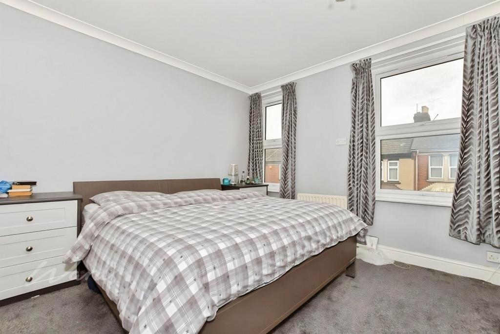 Canterbury bedroom 1