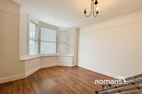 3 bedroom detached house to rent, West Wycombe Road, High Wycombe, HP12