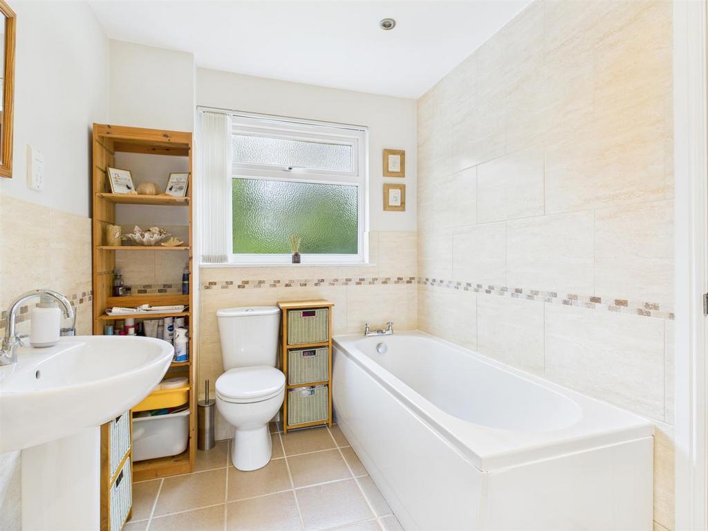 "Jack &amp; Jill" Bathroom