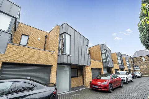 3 bedroom house for sale, Bon Marche Mews, West Norwood, London, SE27