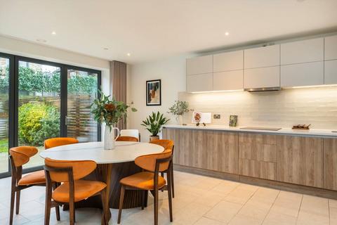 undefined, Helena Close, Wimbledon SW19