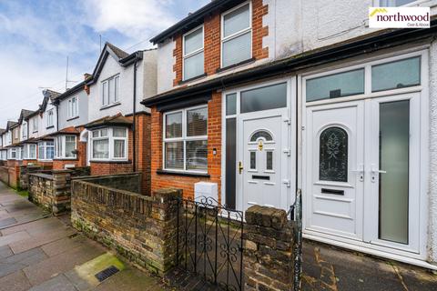 4 bedroom end of terrace house for sale, Cassiobridge Road, Watford, WD18