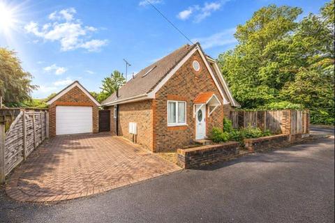3 bedroom detached house for sale, Hazeldean Drive, Hampshire PO9