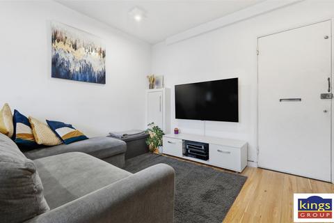 1 bedroom flat for sale, Bridle Close, Enfield