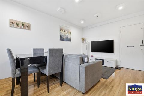 1 bedroom flat for sale, Bridle Close, Enfield