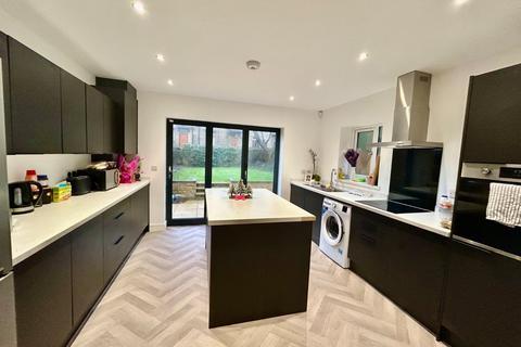 undefined, Queens Court, Queensbury, Bradford, West Yorkshire, BD13