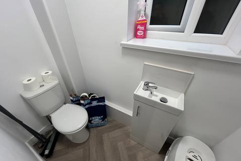 undefined, Queens Court, Queensbury, Bradford, West Yorkshire, BD13