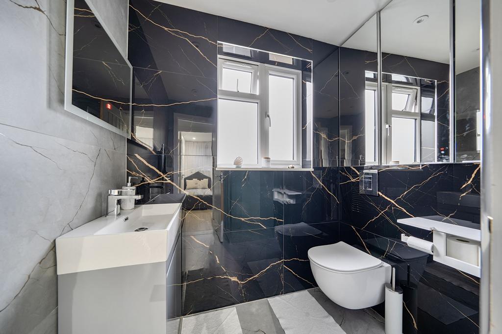 Main bathroom