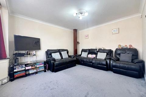 4 bedroom semi-detached house for sale, Westleigh Gardens Edgware, HA8