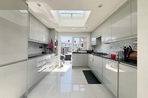 4 bedroom semi-detached house for sale, Westleigh Gardens Edgware, HA8