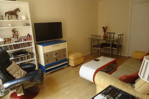 1 bedroom flat to rent, Mowatt Close, Archway, N19