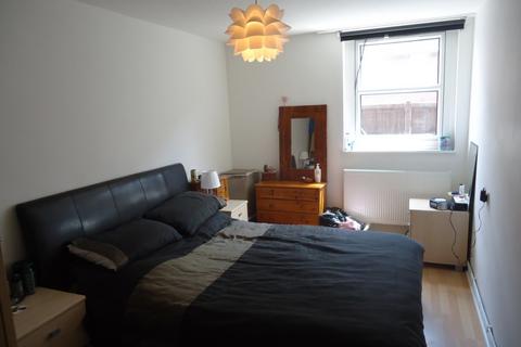 1 bedroom flat to rent, Mowatt Close, Archway, N19