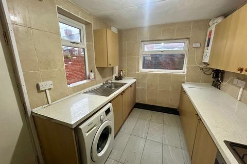 4 bedroom house to rent, Dilston Road, City Centre NE4