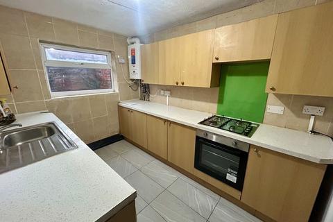 4 bedroom house to rent, Dilston Road, City Centre NE4