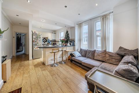 3 bedroom apartment for sale, Weir Road, London SW12