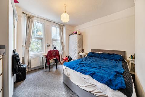 3 bedroom apartment for sale, Weir Road, London SW12