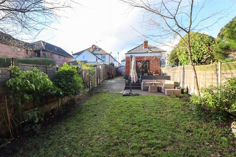 undefined, Clarence Road, Fleet GU51