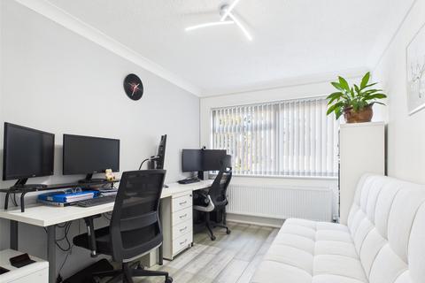 2 bedroom apartment for sale, Rowan Drive, Highcliffe, Dorset, BH23