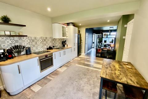 3 bedroom terraced house for sale, Parc-y-duc Terrace, Morriston, Swansea, City And County of Swansea.