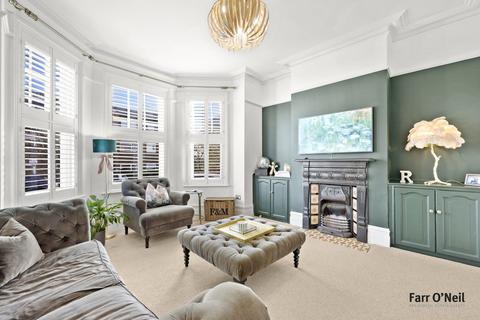 undefined, Kings Avenue, Buckhurst Hill, IG9