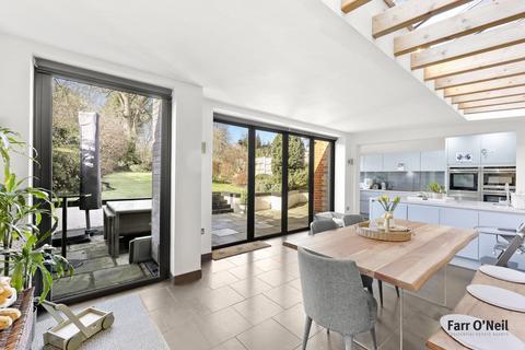 undefined, Kings Avenue, Buckhurst Hill, IG9