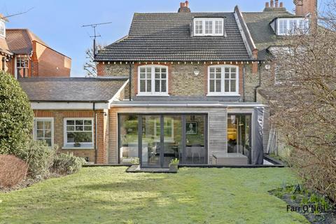 undefined, Kings Avenue, Buckhurst Hill, IG9