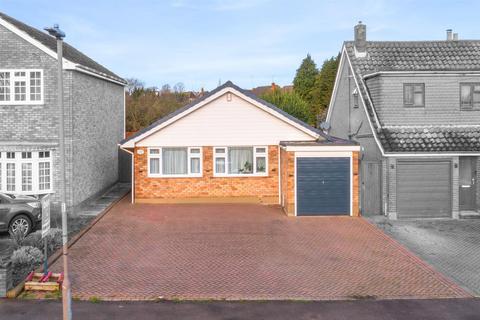 3 bedroom detached bungalow for sale, The Chase, Rayleigh SS6