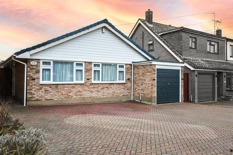 3 bedroom detached bungalow for sale, The Chase, Rayleigh SS6