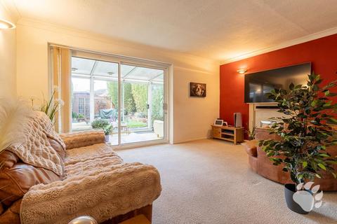 3 bedroom detached bungalow for sale, The Chase, Rayleigh SS6