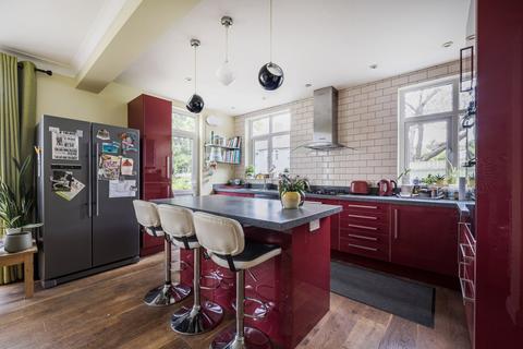 undefined, Covington Way, London SW16