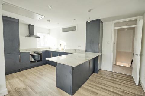 1 bedroom maisonette for sale, Hamburgh Court, Waltham Cross EN8