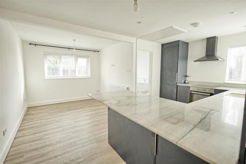 1 bedroom maisonette for sale, Hamburgh Court, Waltham Cross EN8