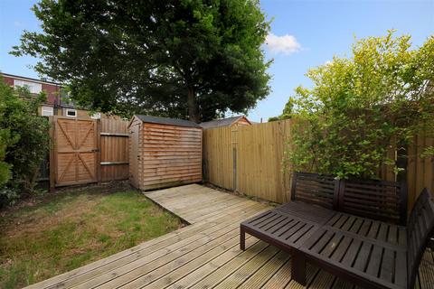 undefined, Glenfield Road, W13