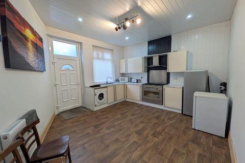 5 bedroom end of terrace house for sale, 158, Arncliffe Terrace Bradford, BD7 3AG