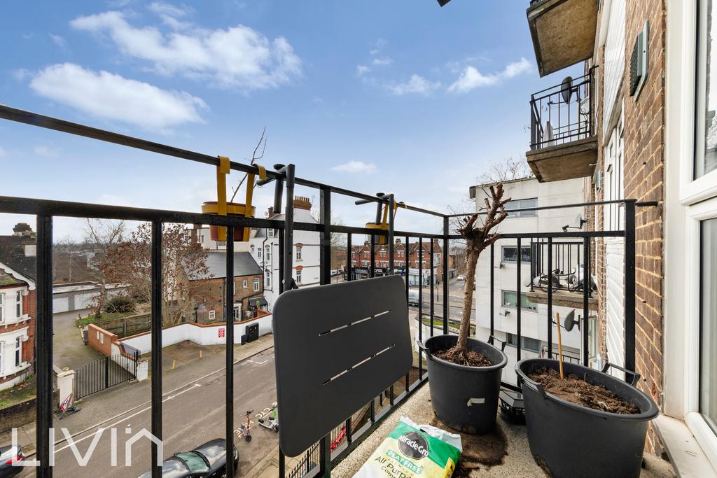 Coulthurst court, 8 32