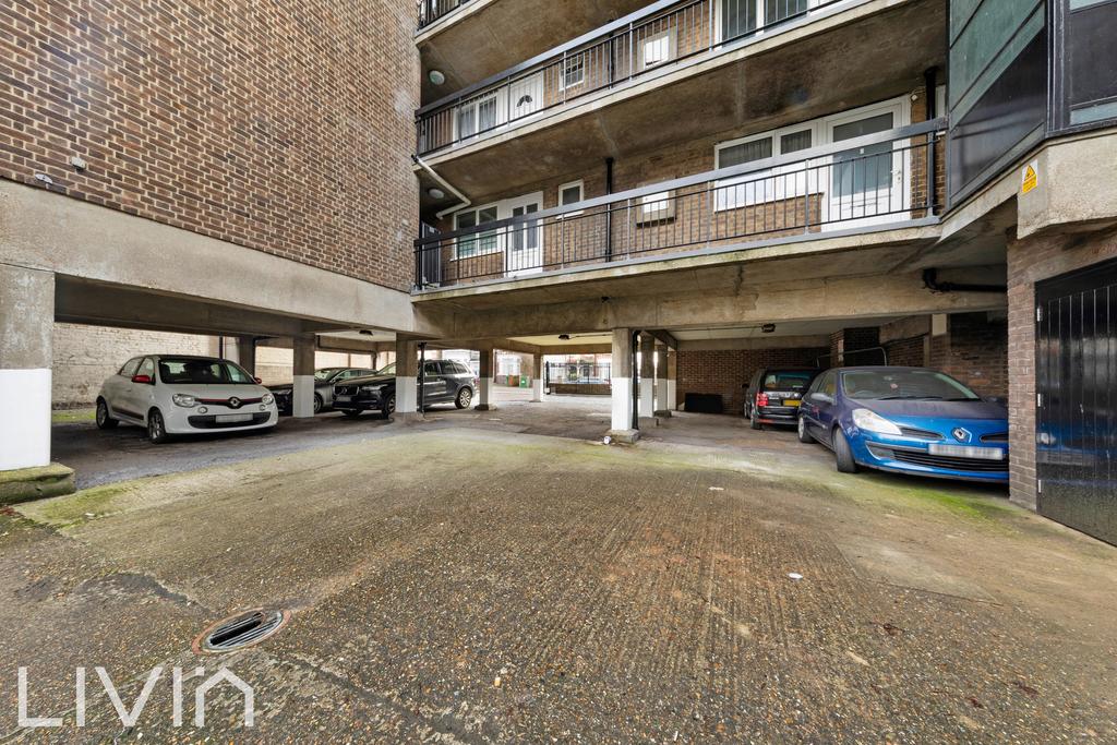 Coulthurst court, 8 38